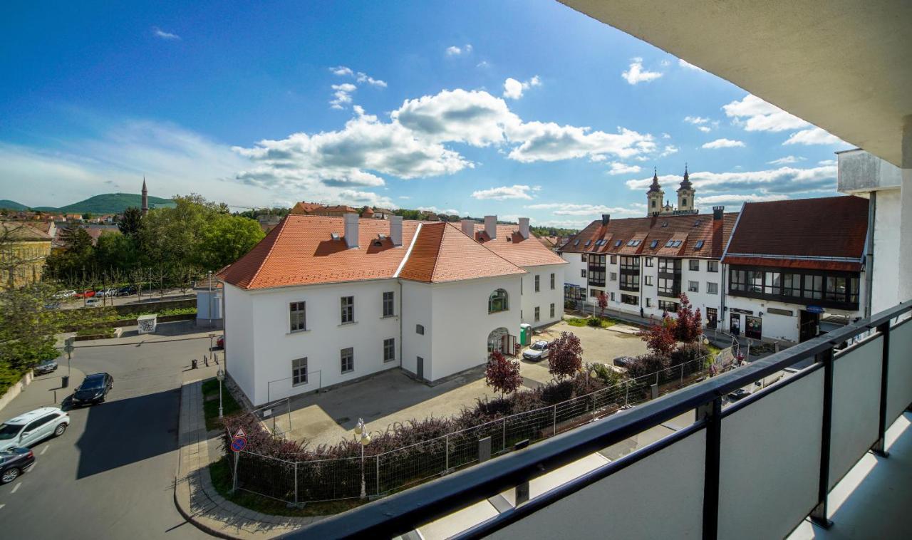 Illy Apartman Apartment Eger Exterior photo